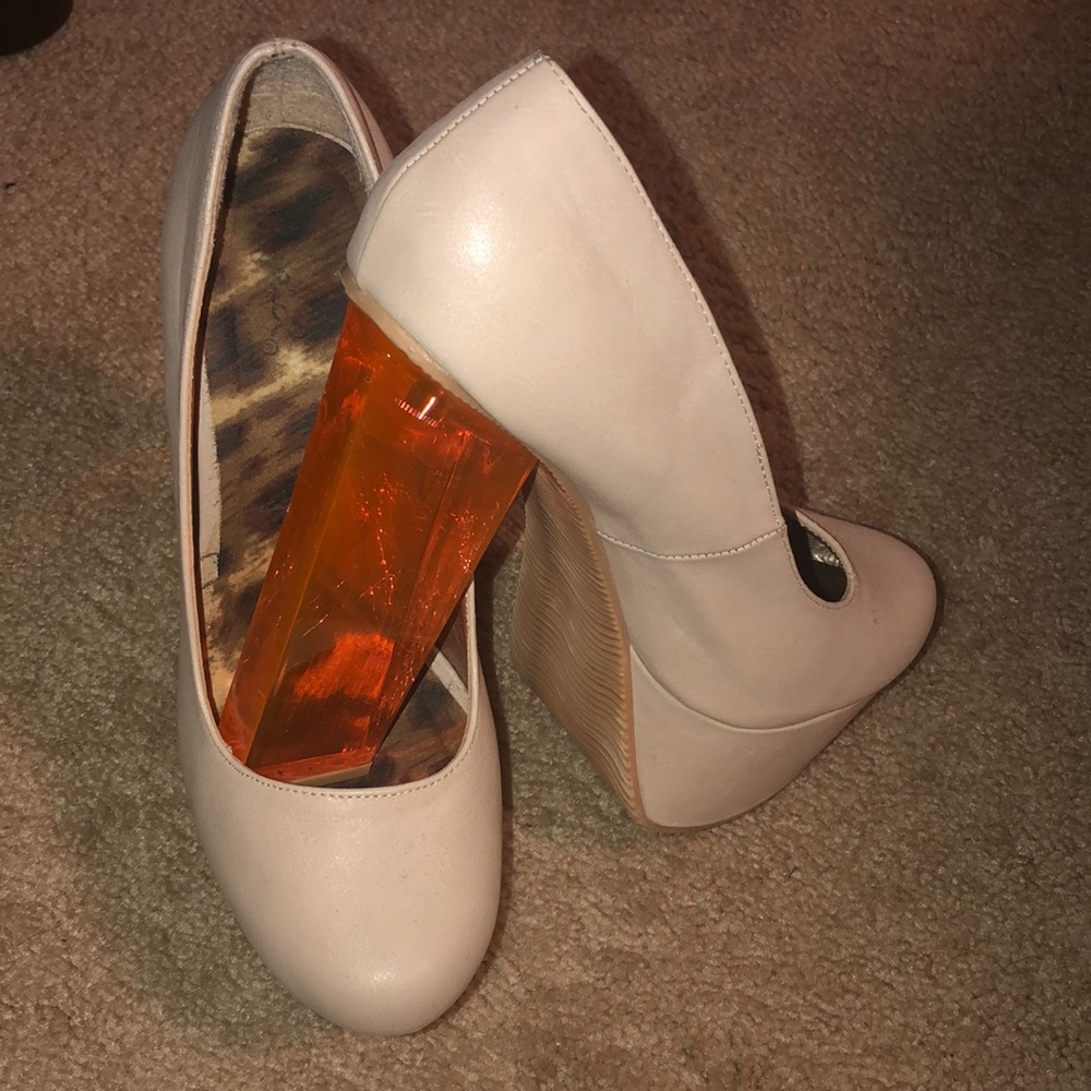 Qupid Tan and Orange Heels!